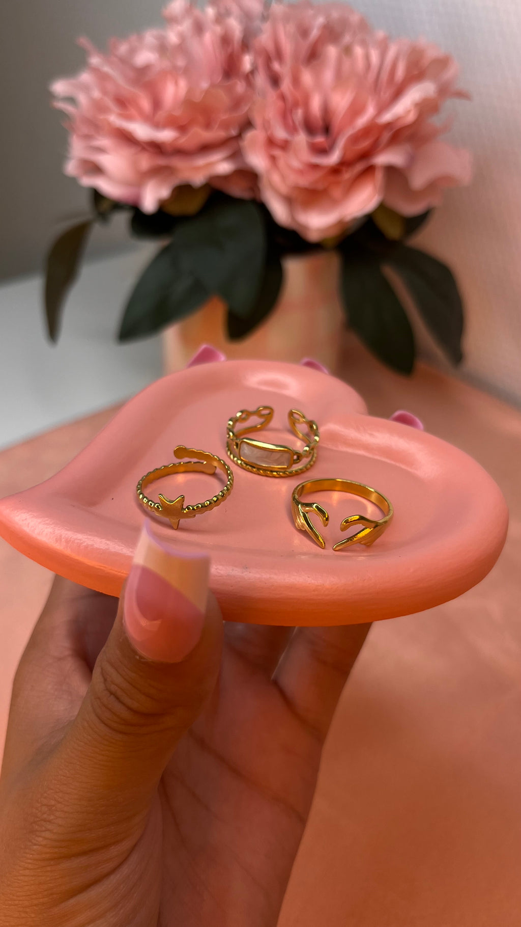 Cyani Rings